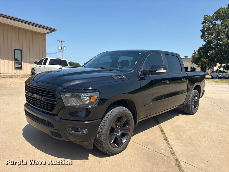 2021 RAM 1500 Crew Cab pickup truck - ET0100