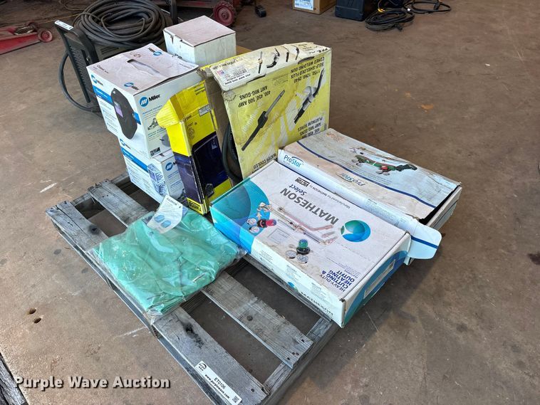 Miller Thunderbolt 210 welder - ET0106