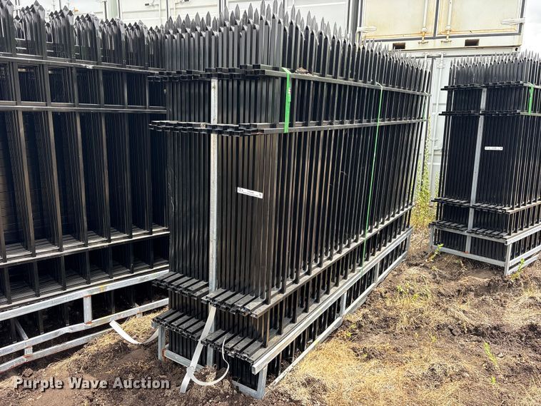 (22) Valley Pioneer F10 fence panels - ET0288