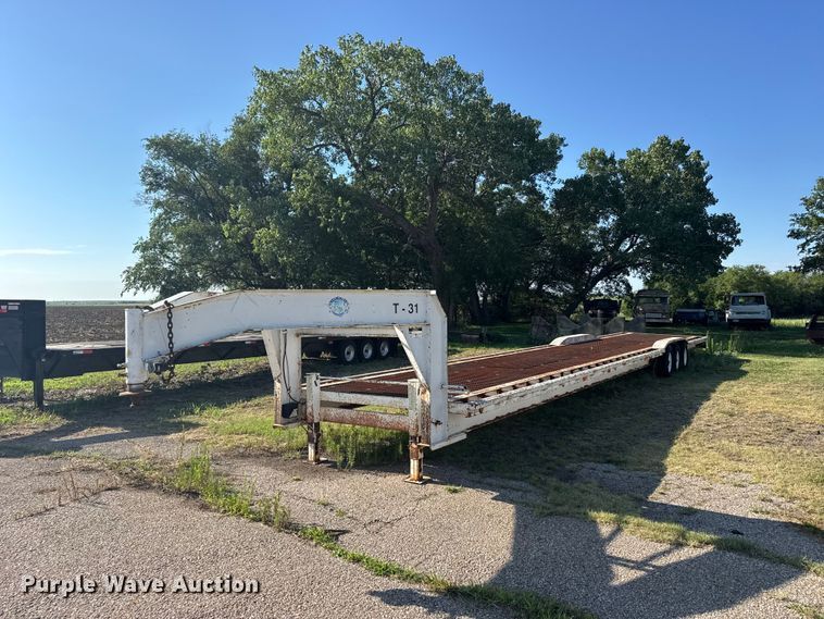 1999 West Wind Trailers 50' Low Style equipment trailer - EW4973