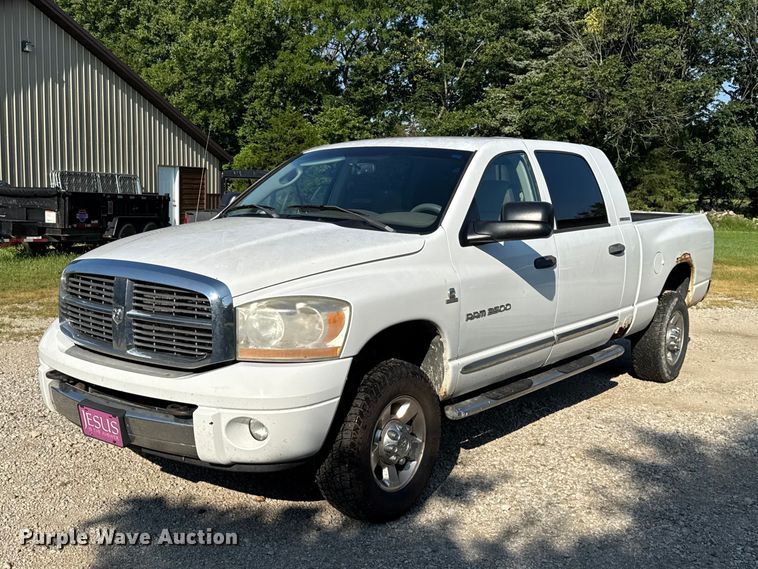 2006 Dodge Ram 3500 Crew Cab pickup truck - EX1992