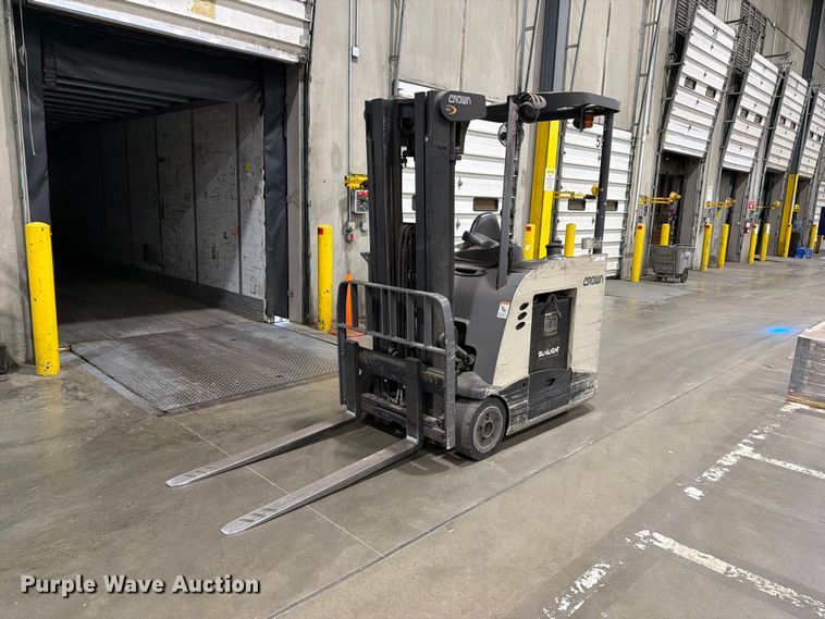 2018 Crown RC5545-40 forklift - EX3027