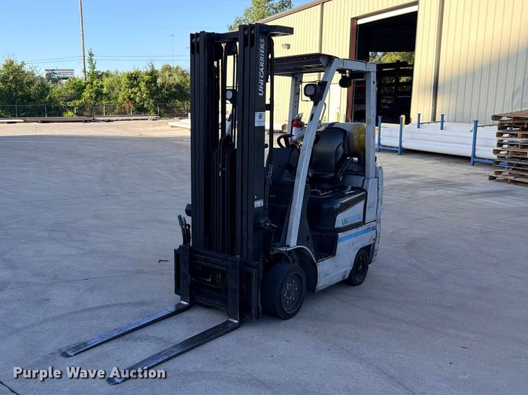 2018 UniCarriers CFS40 forklift - FB8264