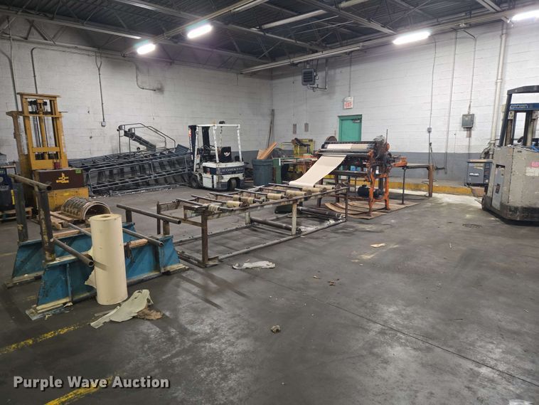  News paper machine and scale - FC0975