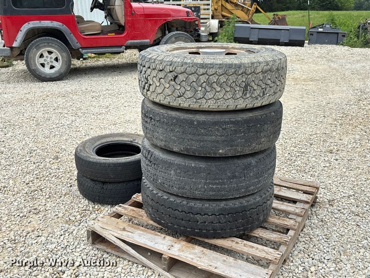 (6) tires - FC1924