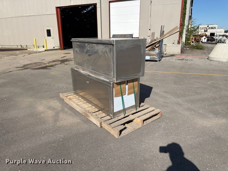 (2) toolboxes - FK3076