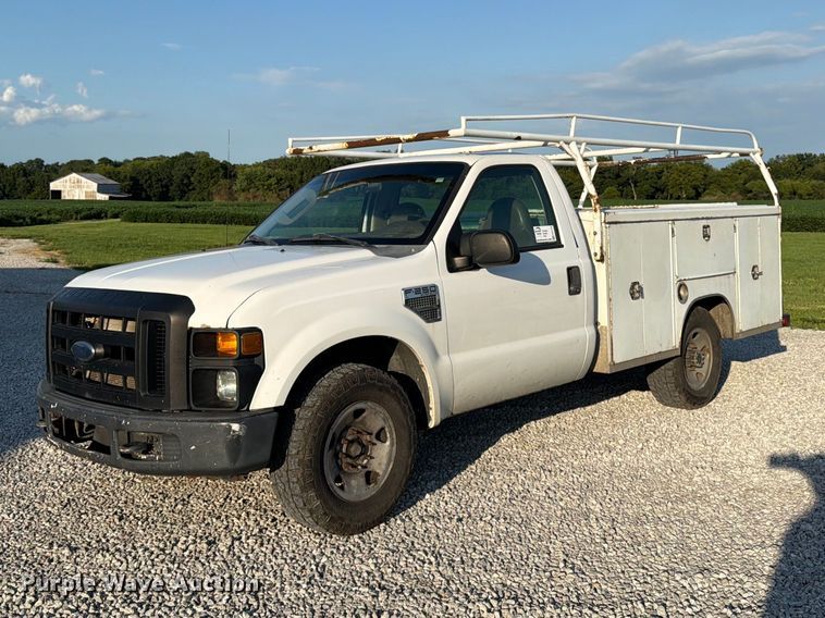 2008 Ford F250 Super Duty XL utility bed pickup truck - FK3179