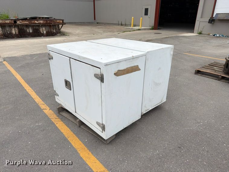 (2) toolboxes - FK3243