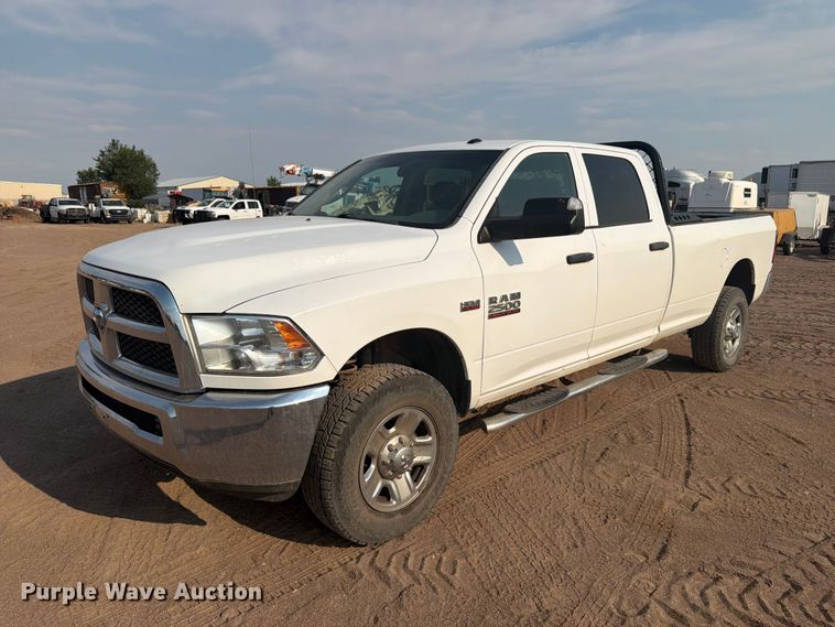 2017 RAM 2500 Crew Cab pickup truck - FM7581