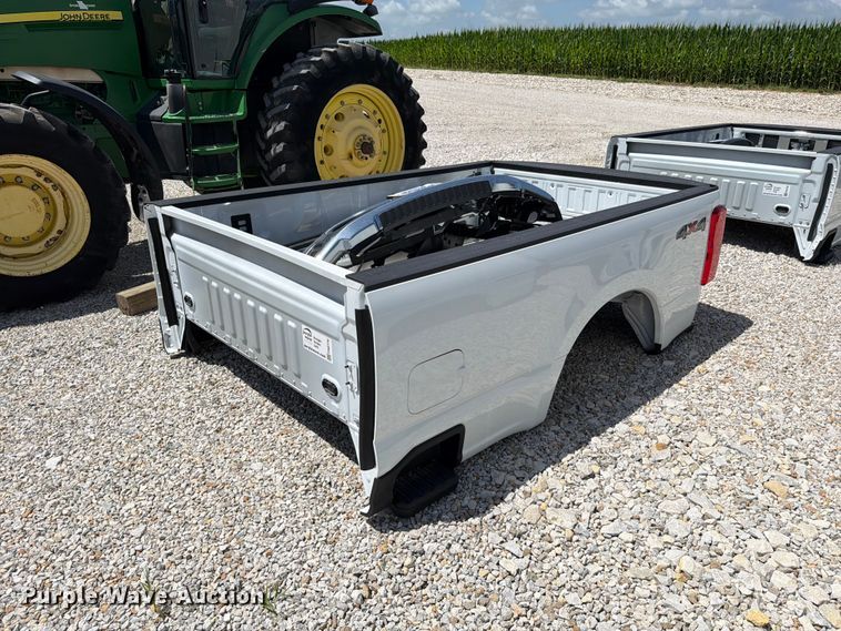 Ford pickup truck bed  - FN5770