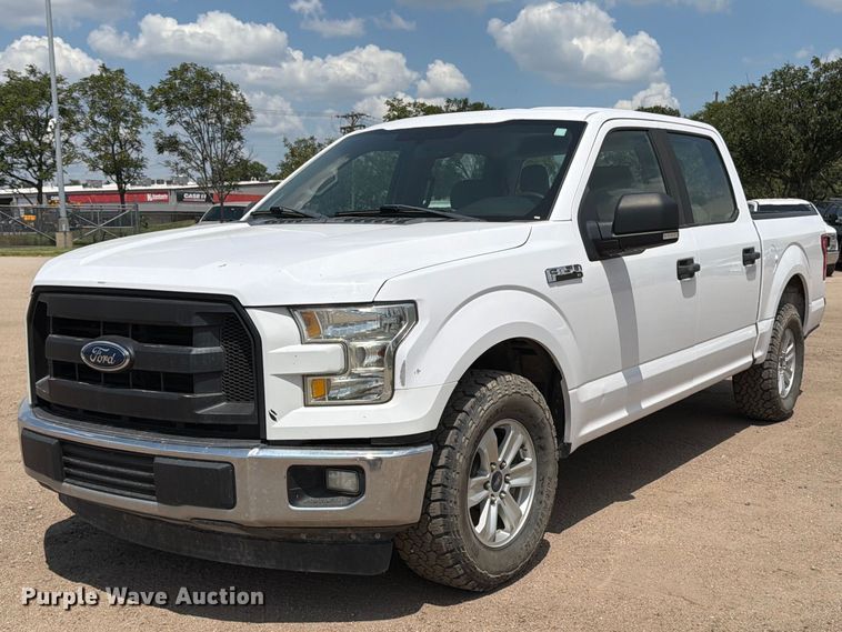 2017 Ford F150 XL Crew Cab pickup truck - MZ9725