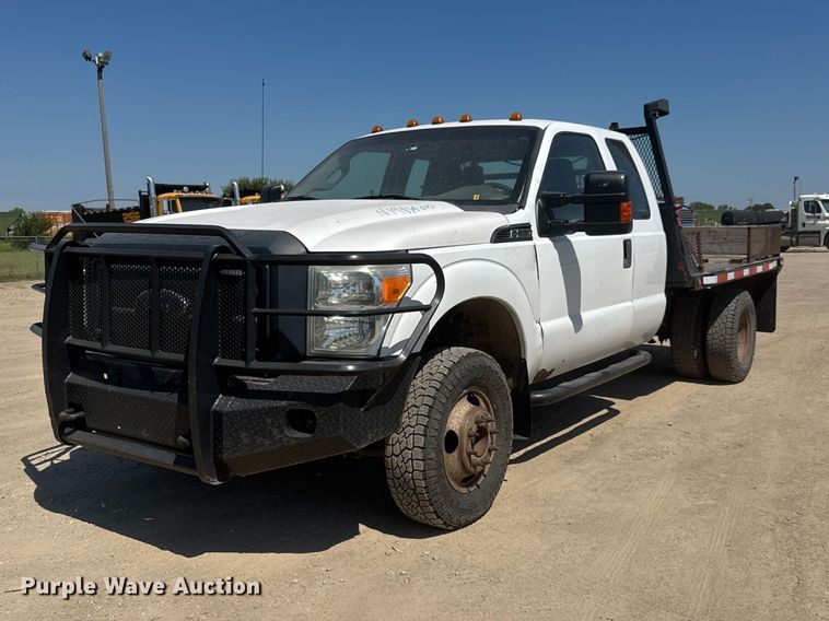 2014 Ford F350  Super Duty XL Ext. Cab dump flatbed pickup truck - NJ9248