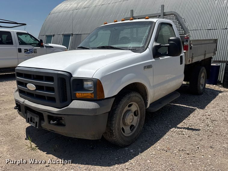 2005 Ford F350 Super Duty XL dump flatbed pickup truck - NJ9250