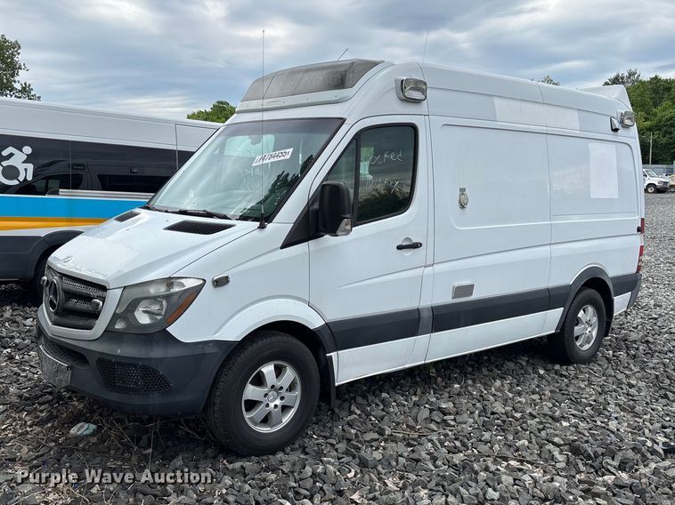 2014 Mercedes-Benz Sprinter ambulance - YA1901