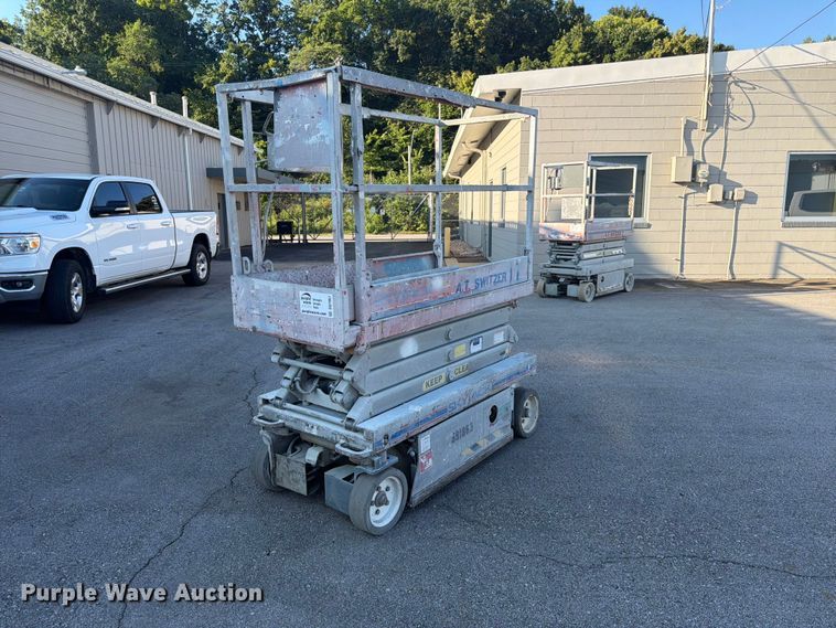 Skyjack SJIII 3219 scissor lift - DQ7957
