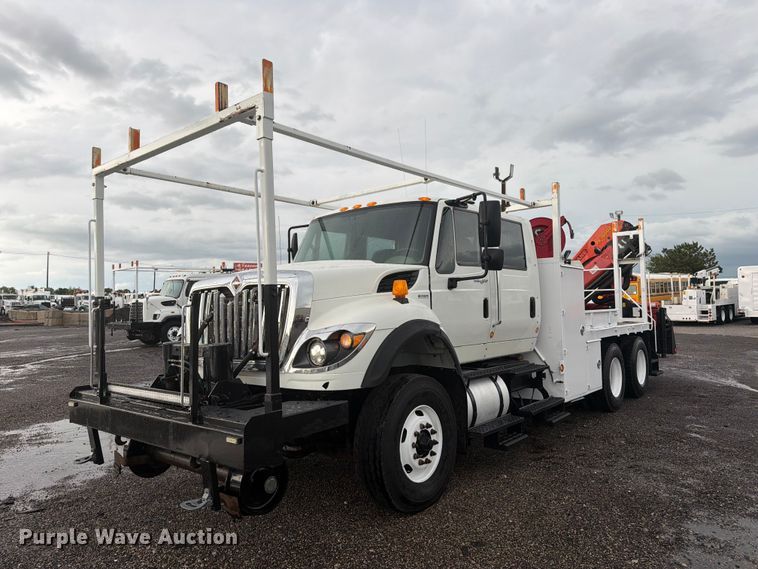 2011 International 7600 Crew Cab crane truck - EG9244