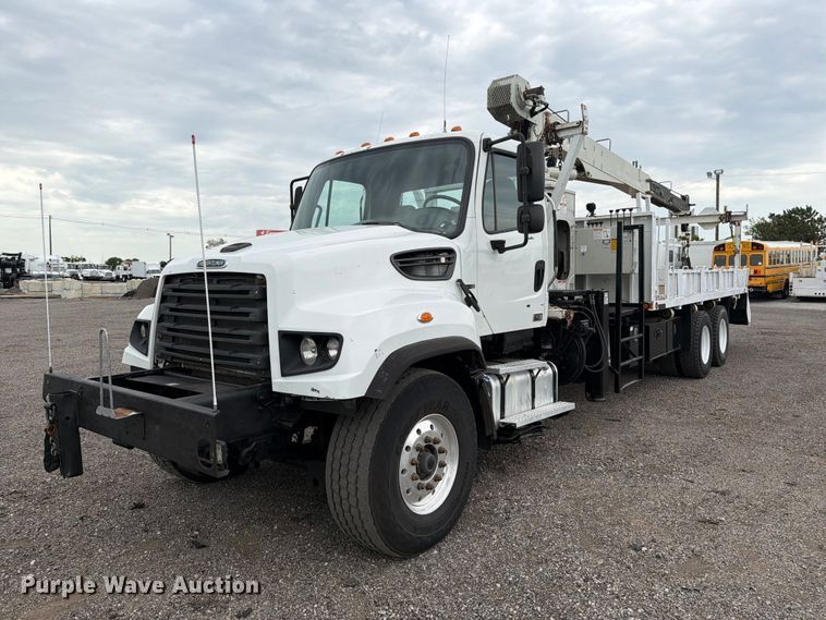2012 Freightliner 114SD crane truck - EG9294