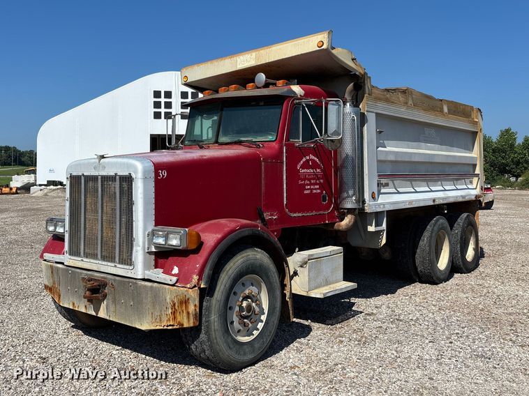 2005 Peterbilt 378 dump truck - ER3110