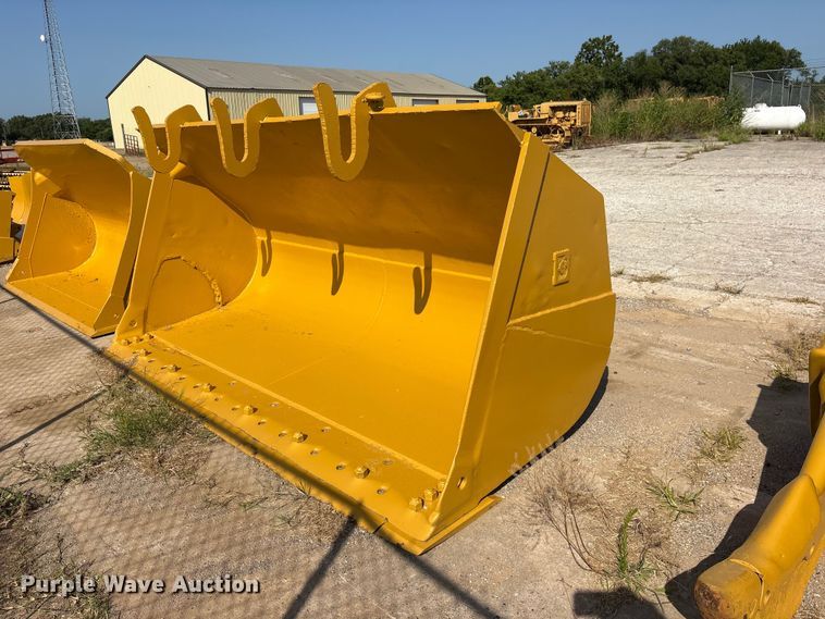 Balderson B66-5 wheel loader bucket - ET0093