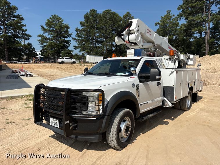 2017 Ford F550 bucket truck - EU5778