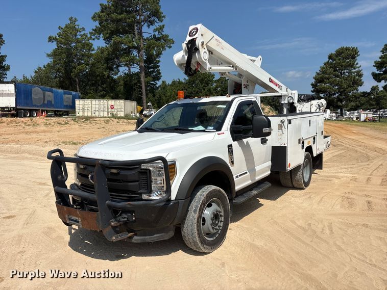 2019 Ford F550 bucket truck - EU5779