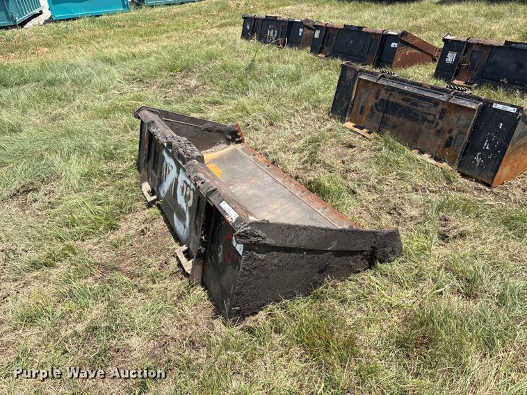 skid steer bucket - EU5831