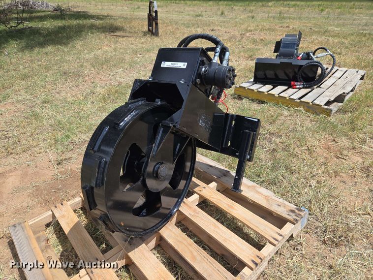 2026 GIYI CW43 compact utility loader compacting wheel - EW8511