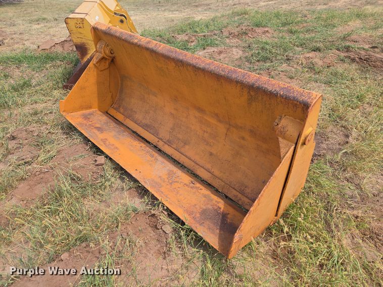 Case 4-in-1 backhoe bucket - EW8525