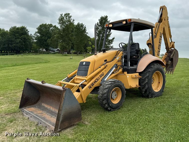 1999 New Holland 555E backhoe - FB5741