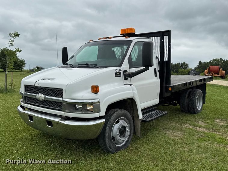 2006 Chevrolet C5500 flatbed truck - FB5742