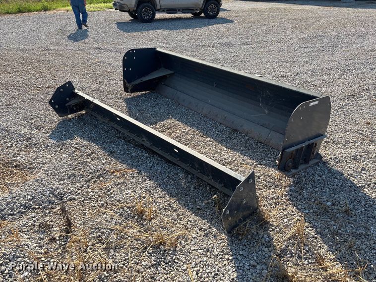 Virnig skid steer snow pusher - FC1876