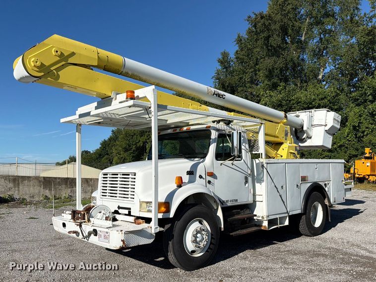 1995 International 4700 bucket truck - FC3246