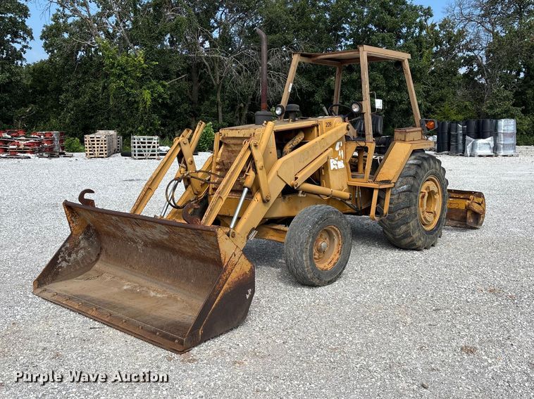 Case 480F Construction King landscape tractor - FG0532