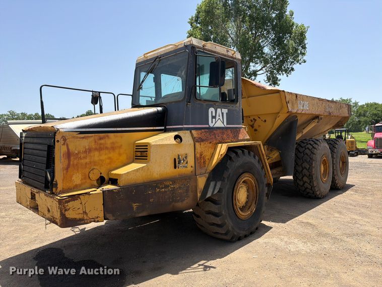 2000 Caterpillar D250E Series II articulated haul truck - FI0261