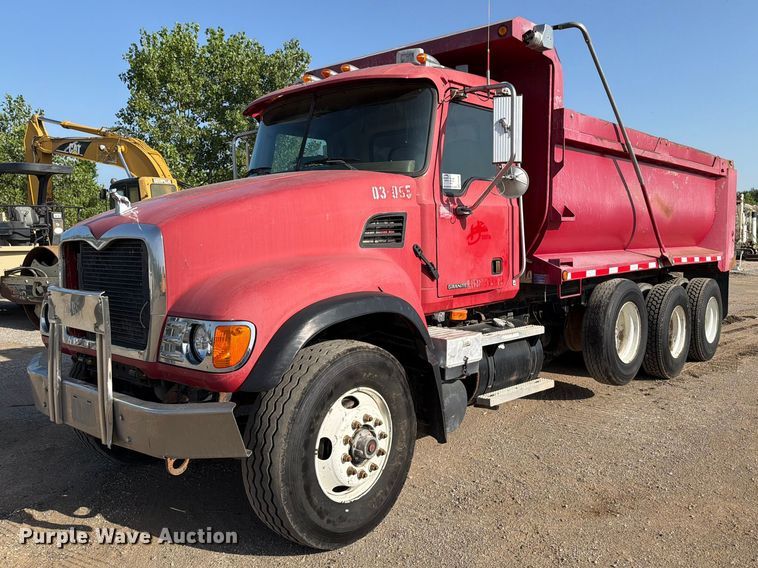 2005 Mack CV173 dump truck - FI0296