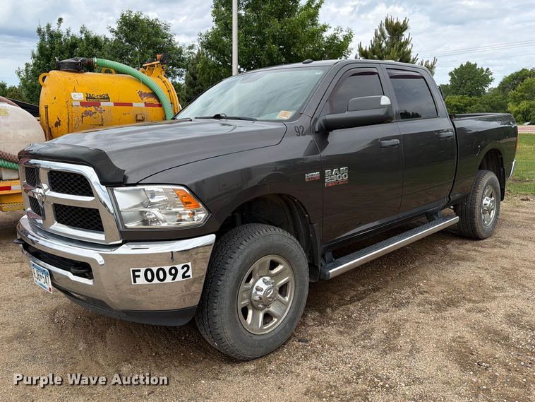 2018 RAM 2500 Crew Cab pickup truck - FK0243
