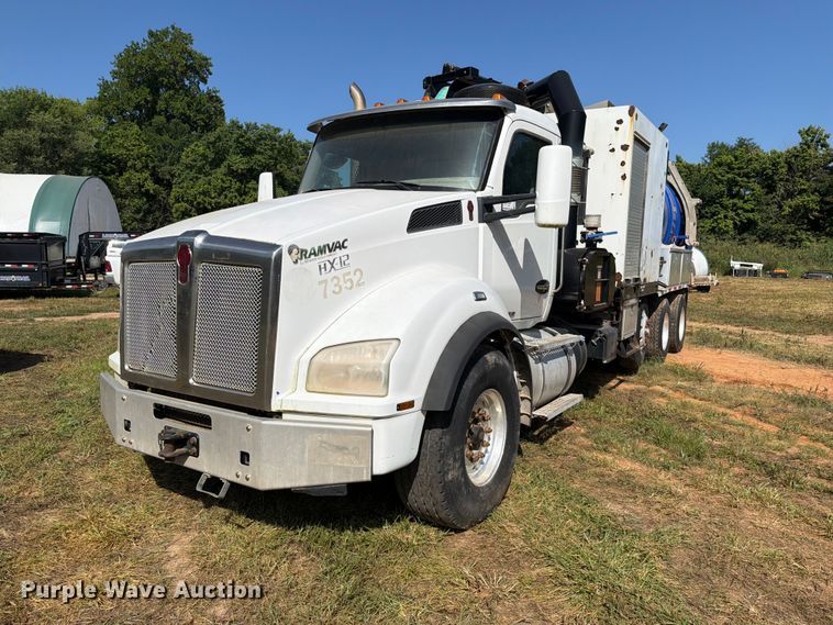2018 Kenworth T880 hydrovac truck - FK5003