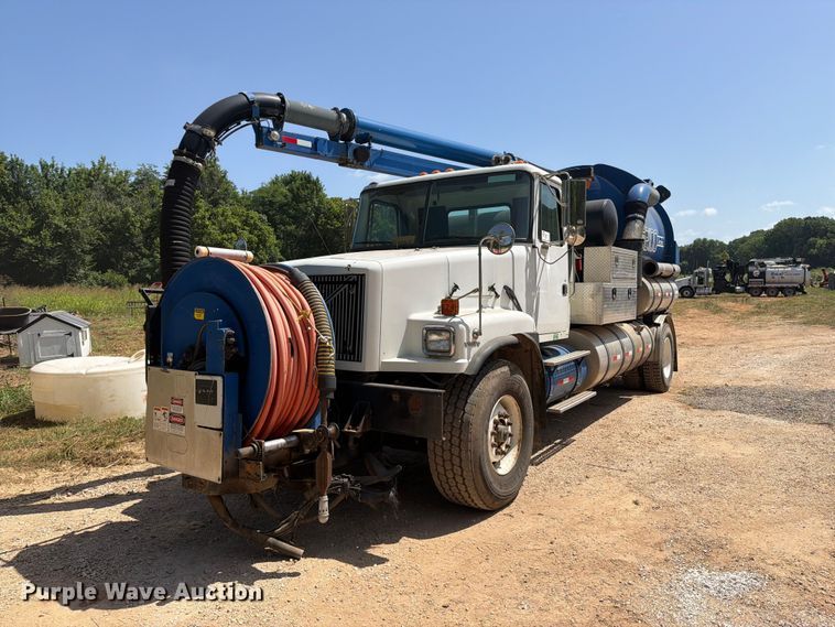 2000 Volvo Truck WG sewer jetter truck - FK5005