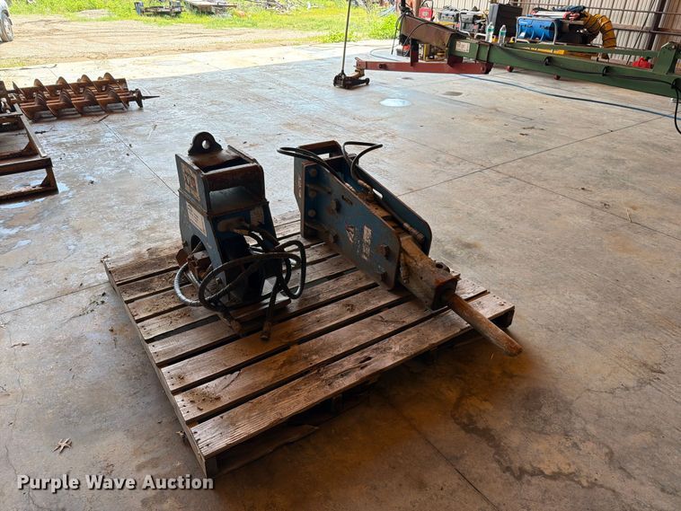 Excavator attachments - FN5752