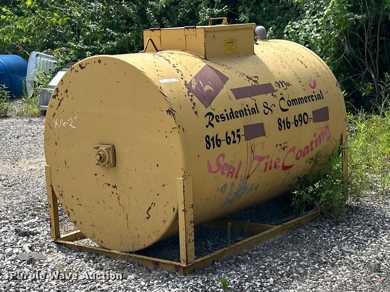 Oil tank - FT6071