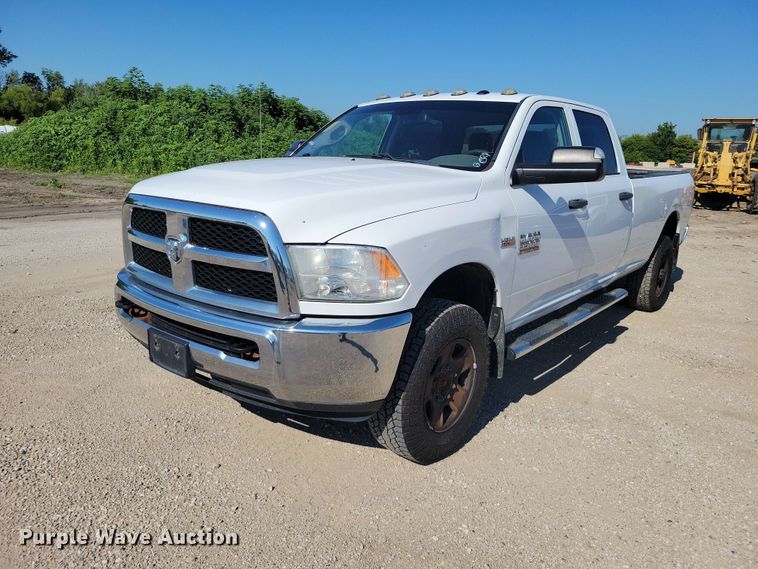 2018 RAM 3500 Crew Cab pickup truck - FU0029