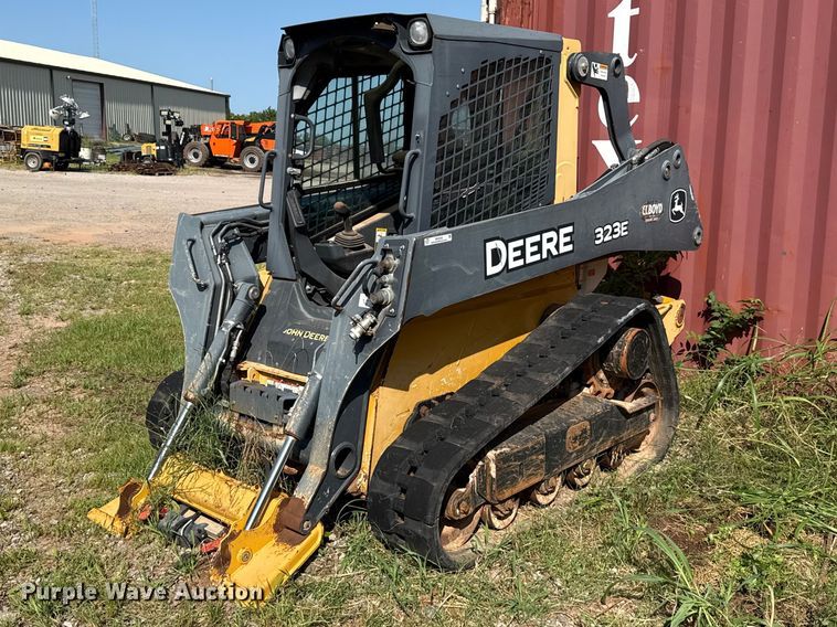 2015 John Deere 323E tracked skid steer loader - NK9245