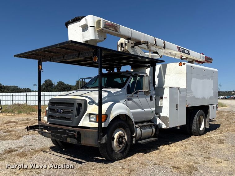 2015 Ford F750 Super Duty forestry bucket truck - YA3442