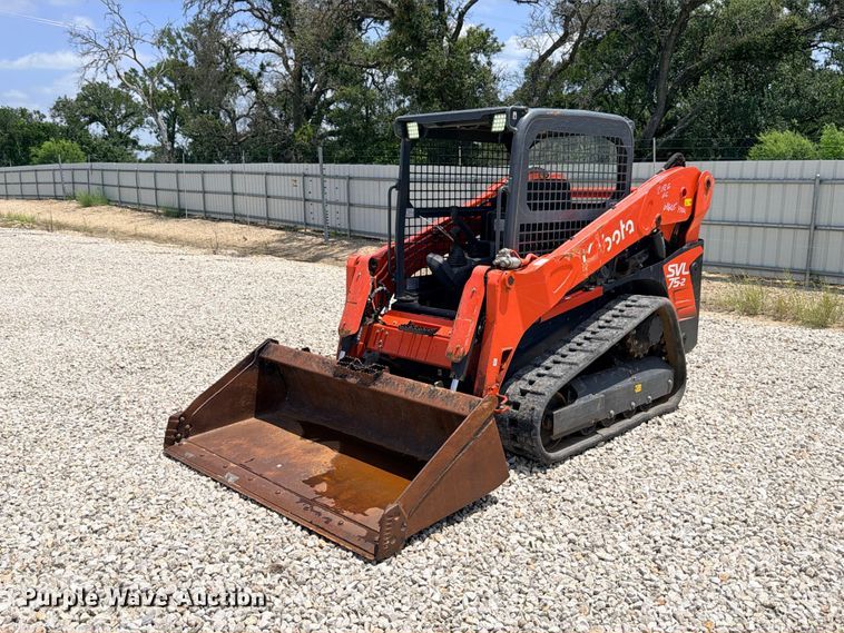 2022 Kubota SVL75-2 tracked skid steer loader - YA4242