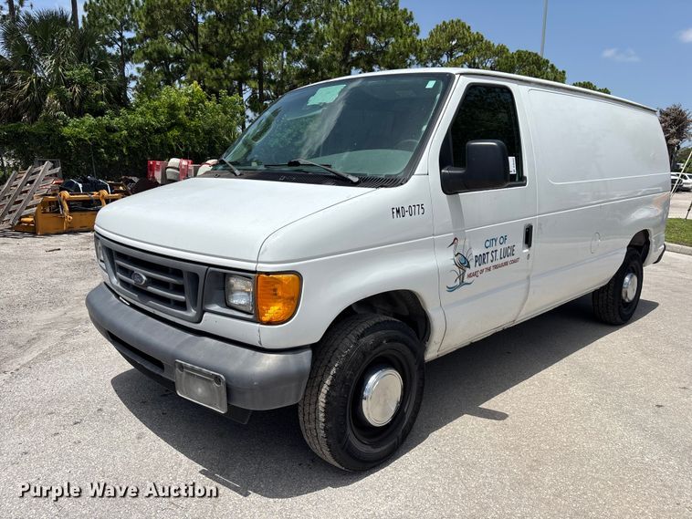 2006 Ford E250 van - DU6403