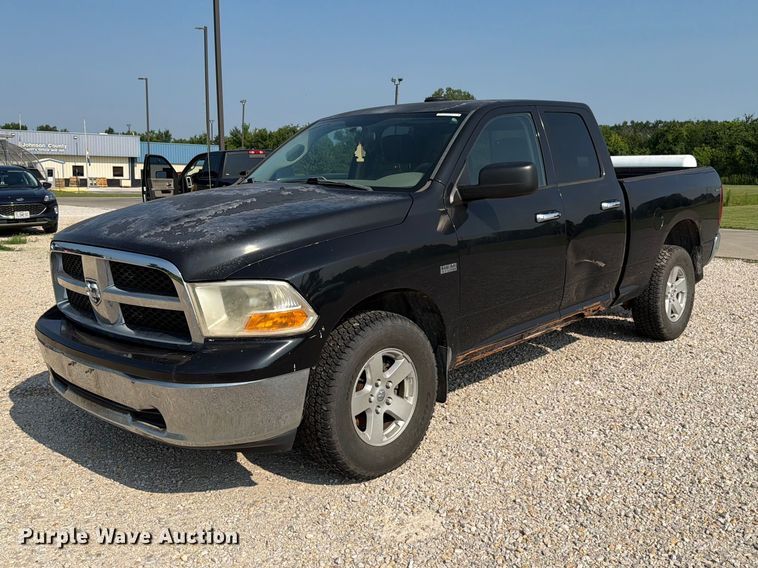2010 Dodge Ram 1500 Ext. Cab pickup truck - EO8615