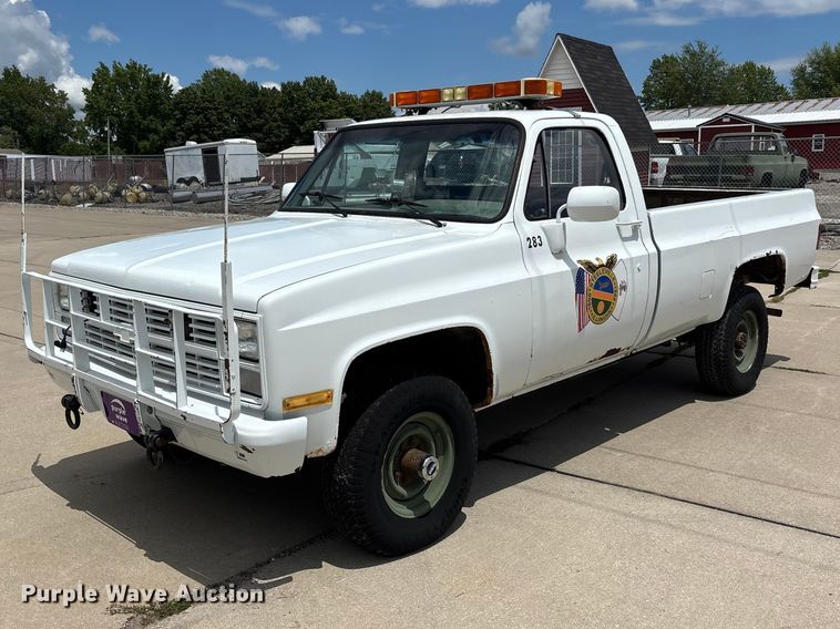 1986 Chevrolet D30 Military Postal Unit pickup truck - ER3143