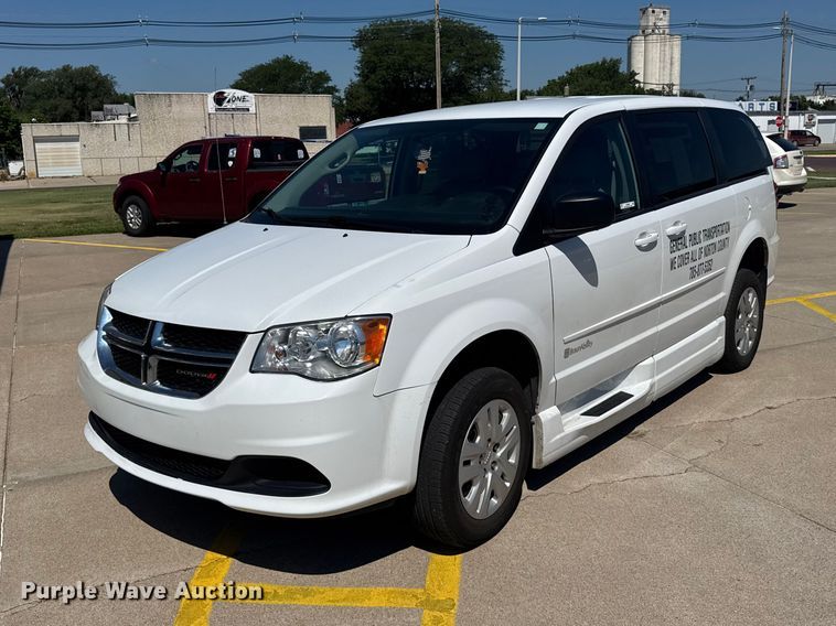 2015 Dodge Grand Caravan handicap accessible van - EW4980