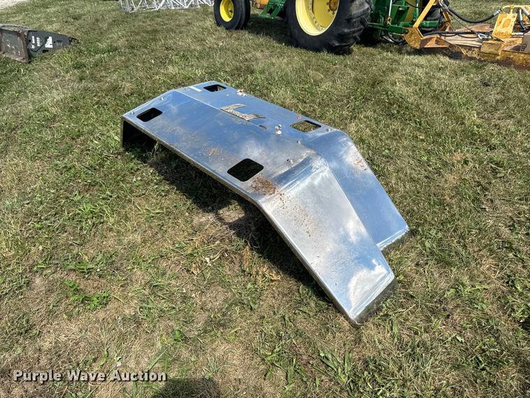 (2) bumpers - FB5791