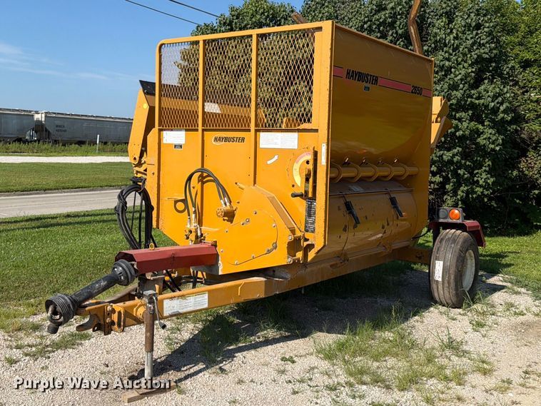 DuraTech HayBuster 2650 bale processor - FB5823